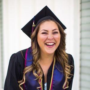 Meet your Posher, Carlyn